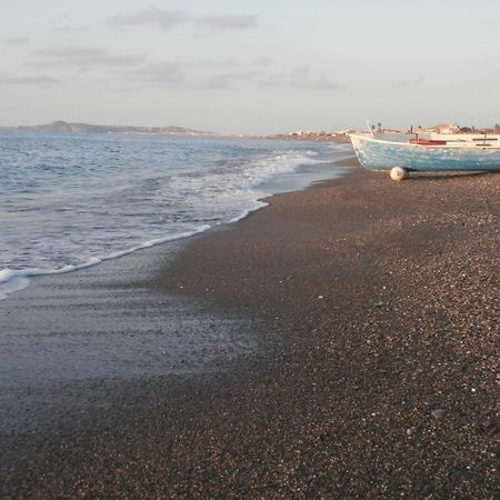 B&B Mar Tirreno Барселона-Поцо ди Гото Екстериор снимка