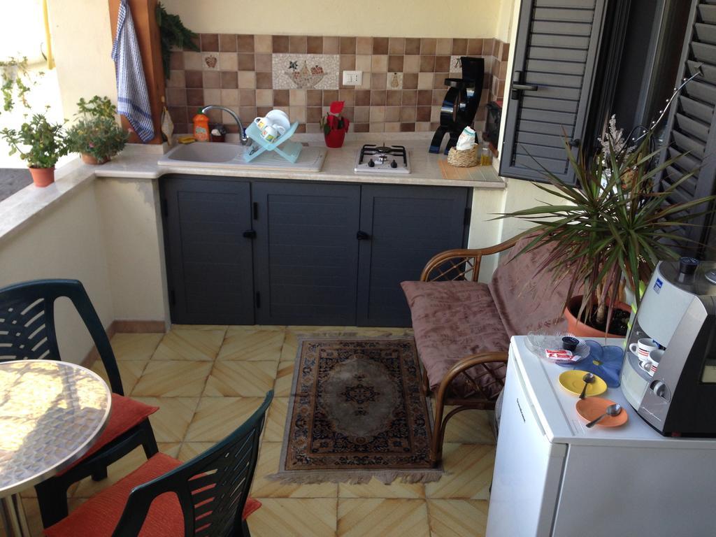 B&B Mar Tirreno Барселона-Поцо ди Гото Екстериор снимка