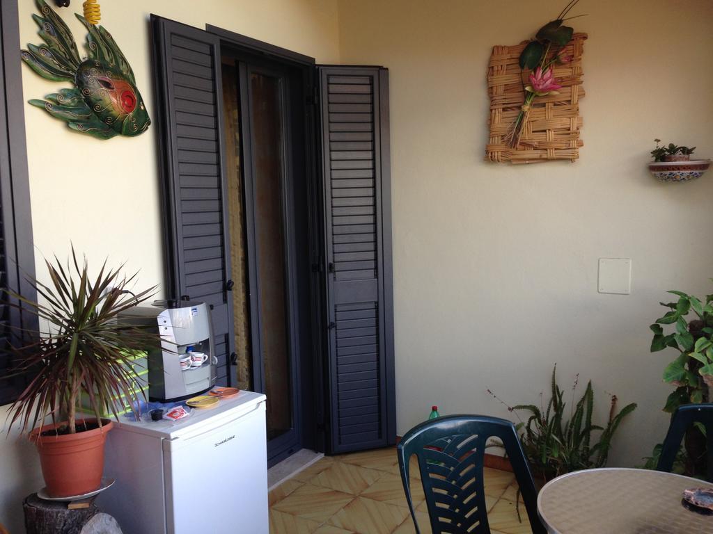 B&B Mar Tirreno Барселона-Поцо ди Гото Екстериор снимка
